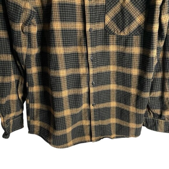 Volcom Men's Black/Yellow Plaid Casual Classic Fit Button-Down Shirt - Picture 3 of 8